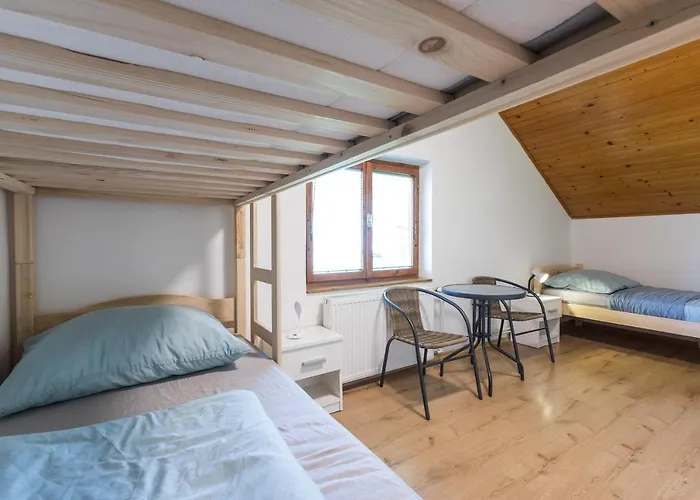 Dolar بيت شباب بليد